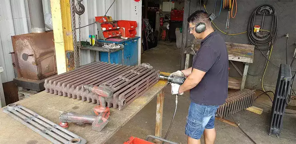 Remontage ou démontage du radiateur pour mise aux dimensions